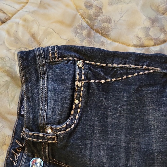 LA IDOL DENIM CAPRI - Picture 5 of 7